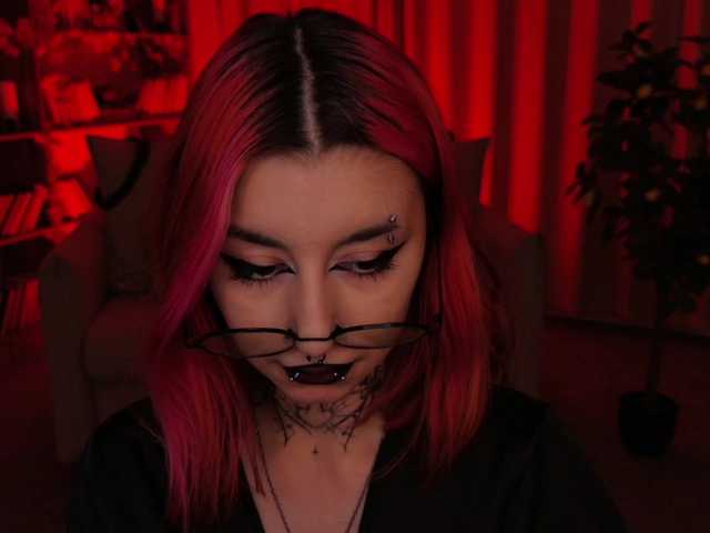 MistressMarcelline live cam on BongaCams