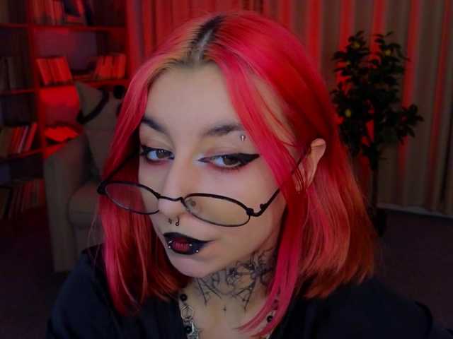 MistressMarcelline live cam on BongaCams