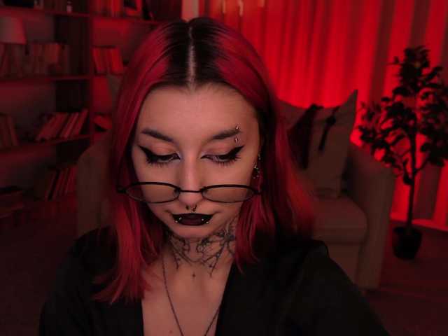 MistressMarcelline live cam on BongaCams