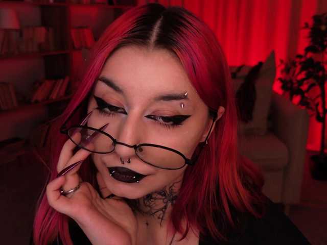 MistressMarcelline live cam on BongaCams