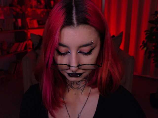 MistressMarcelline live cam on BongaCams