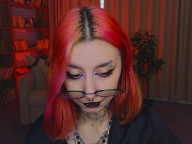 MistressMarcelline live cam on BongaCams