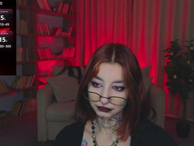 MistressMarcelline live cam