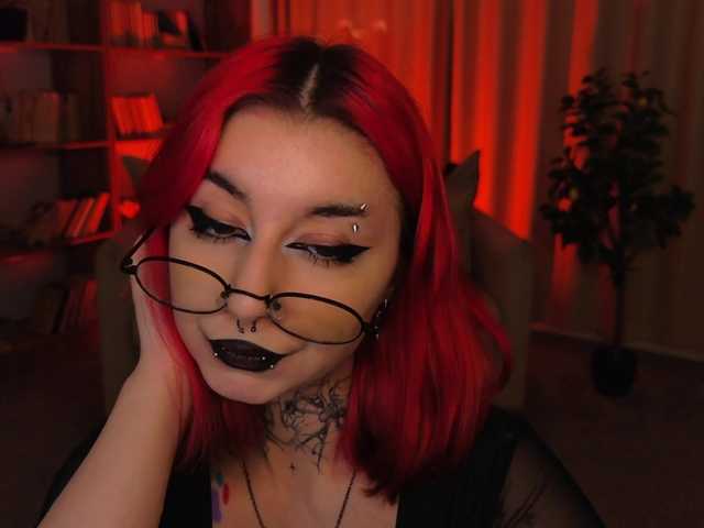MistressMarcelline live cam on BongaCams