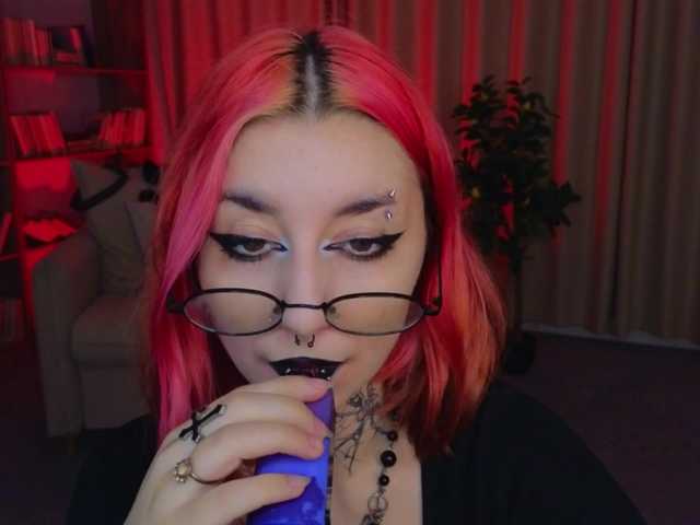 MistressMarcelline live webcam show