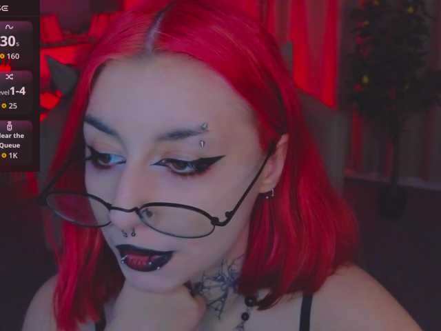 MistressMarcelline live cam on UnifiedCams