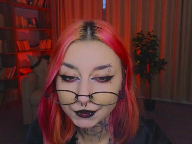 MistressMarcelline live cam on BongaCams