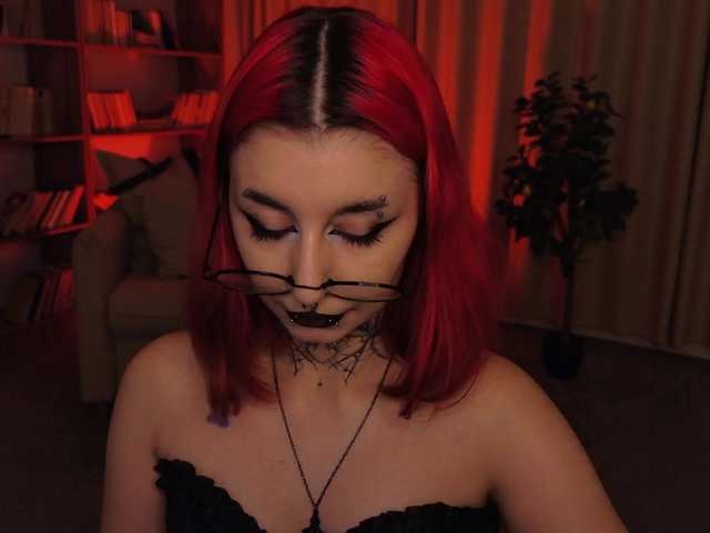 MistressMarcelline live cam on BongaCams