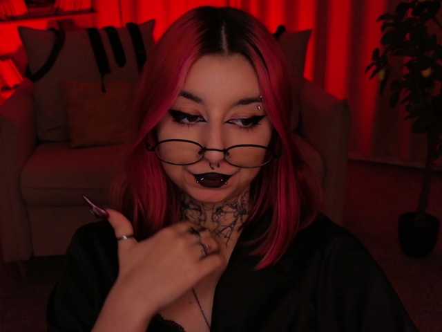 MistressMarcelline live cam on BongaCams