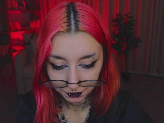 MistressMarcelline live webcam show