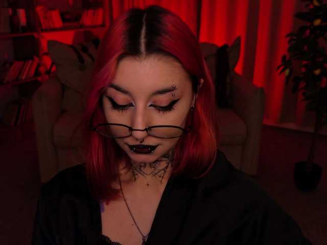 MistressMarcelline live cam on BongaCams