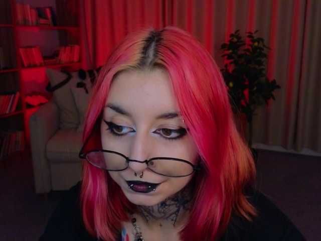 MistressMarcelline live webcam show