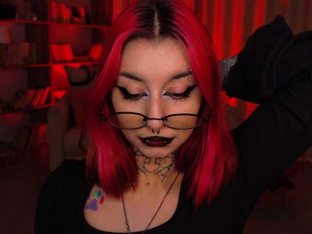 MistressMarcelline live cam on BongaCams