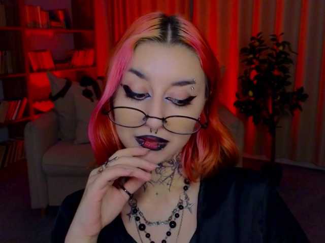 MistressMarcelline live cam on BongaCams
