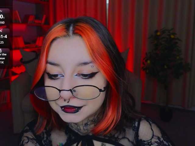 MistressMarcelline live cam on BongaCams