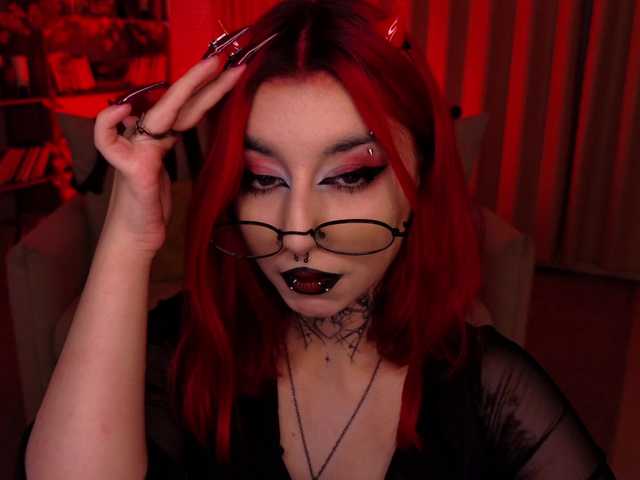 MistressMarcelline live cam on BongaCams