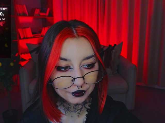 le modèle MistressMarcelline est en webcam porno dans un show sur le site bongacams, il possède les tags suivants: White/Caucasian,Redhead,Shaved
