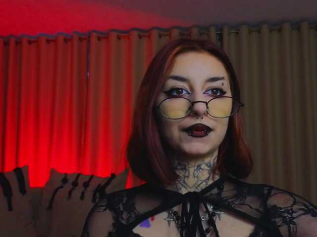MistressMarcelline live cam