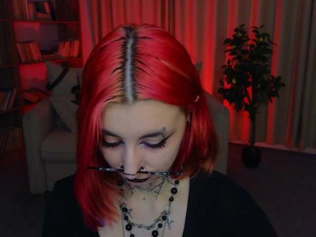 mistressmarcelline live sex