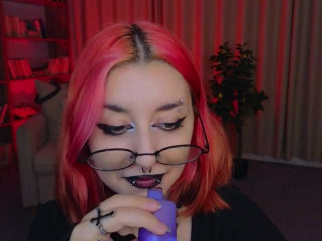 MistressMarcelline live webcam show