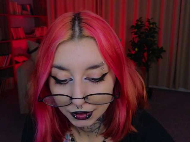MistressMarcelline live webcam show