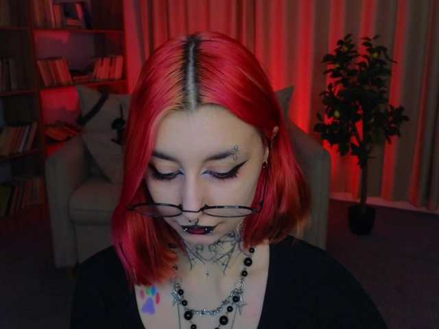 mistressmarcelline live sex