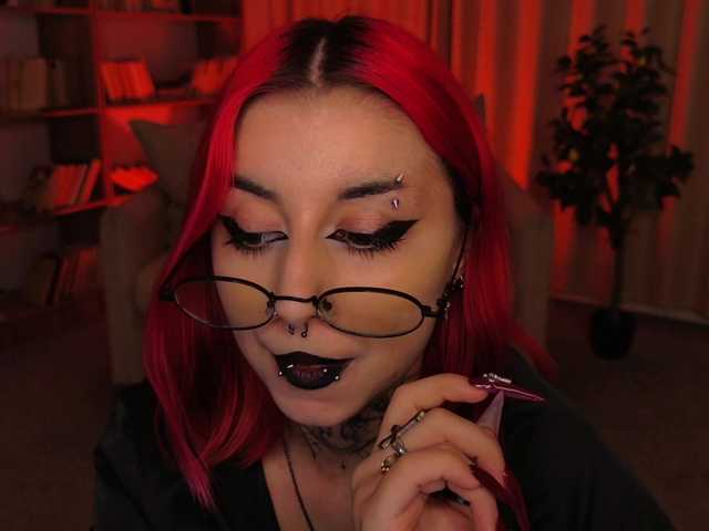 MistressMarcelline live cam on BongaCams