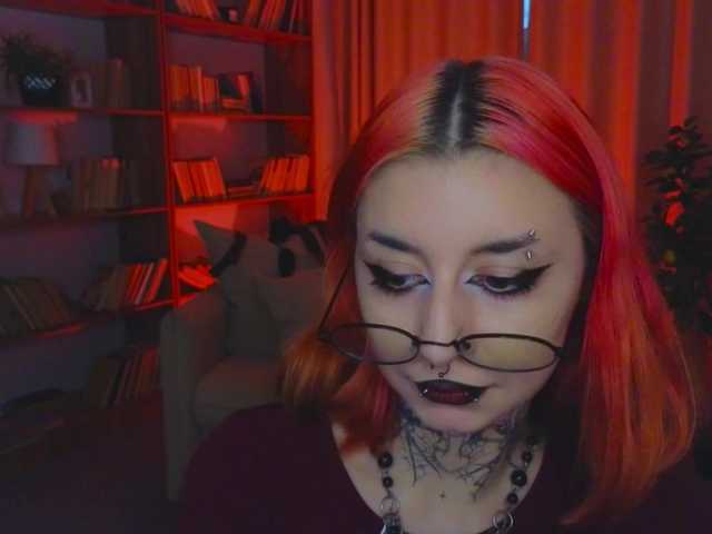 MistressMarcelline live cam on BongaCams