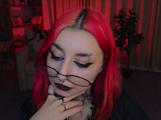 MistressMarcelline live webcam show
