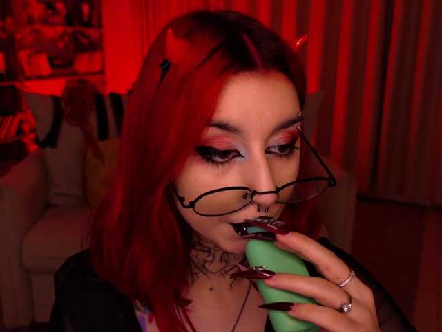 MistressMarcelline live cam on BongaCams