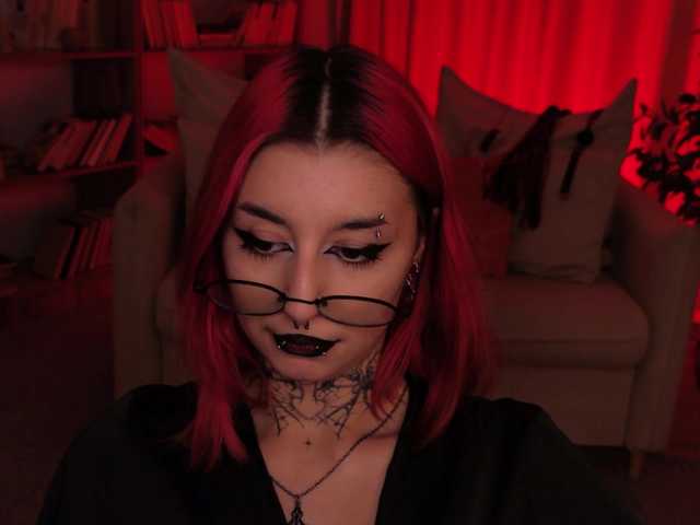 MistressMarcelline live cam on BongaCams