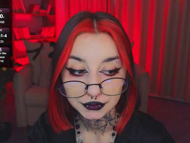 видео MistressMarcelline