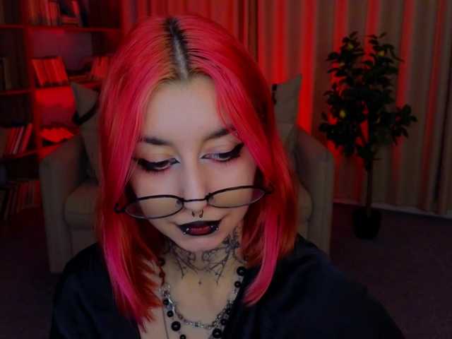 MistressMarcelline live cam on BongaCams