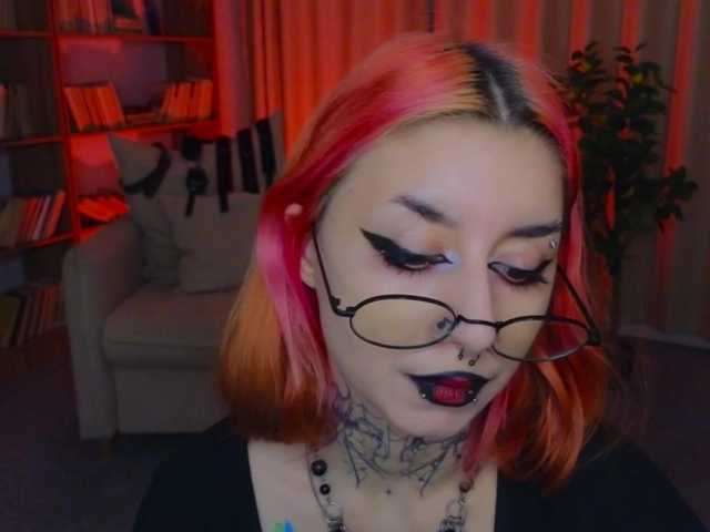 MistressMarcelline live cam on BongaCams