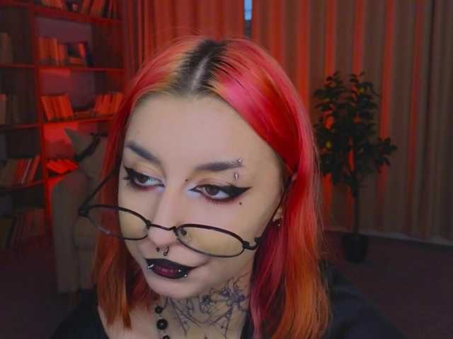 MistressMarcelline live cam on BongaCams