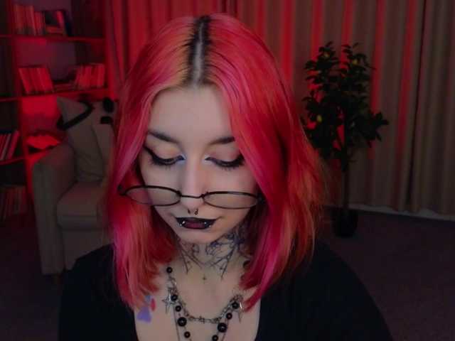 MistressMarcelline live webcam show