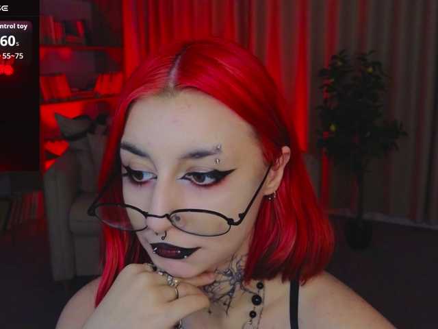 MistressMarcelline live cam on UnifiedCams