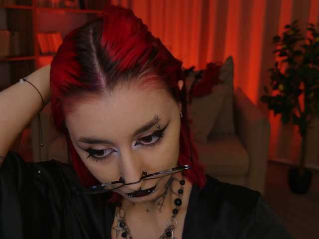 MistressMarcelline live cam on BongaCams