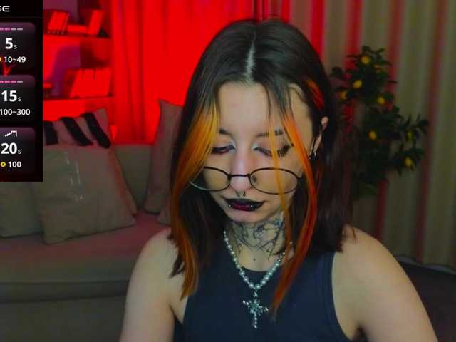 MistressMarcelline live cam