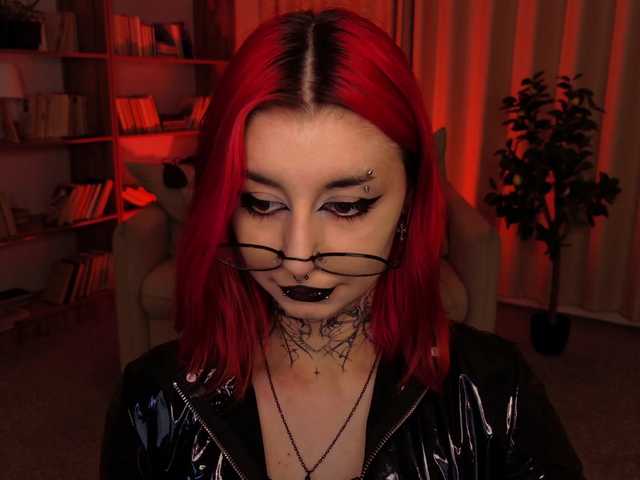 MistressMarcelline live cam on BongaCams