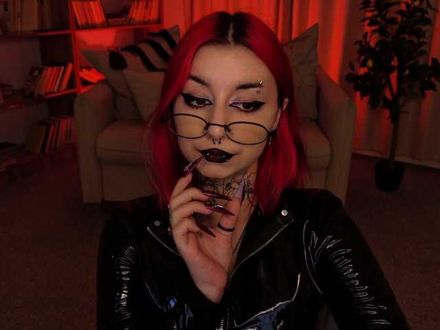 MistressMarcelline live cam on BongaCams