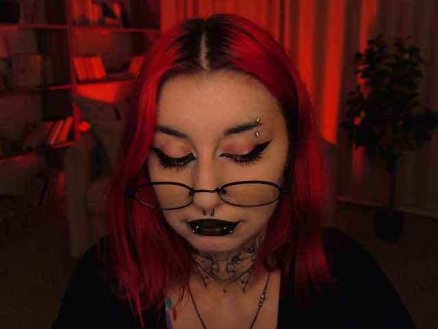 MistressMarcelline live cam on BongaCams