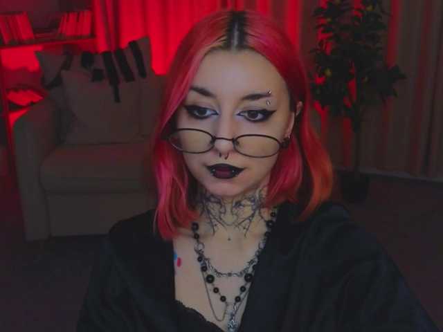 MistressMarcelline live webcam show
