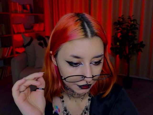 MistressMarcelline live cam on BongaCams