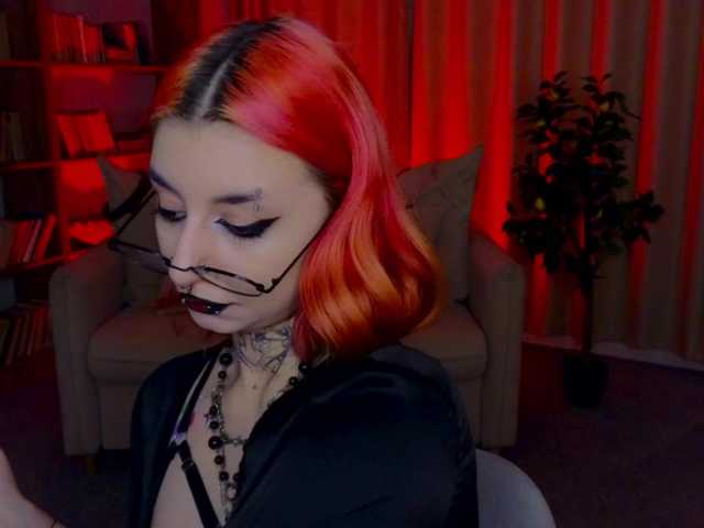 MistressMarcelline live cam on BongaCams