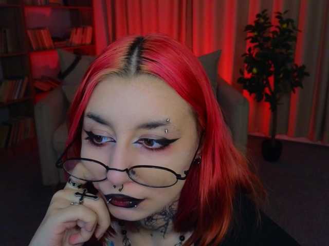 MistressMarcelline live cam on BongaCams