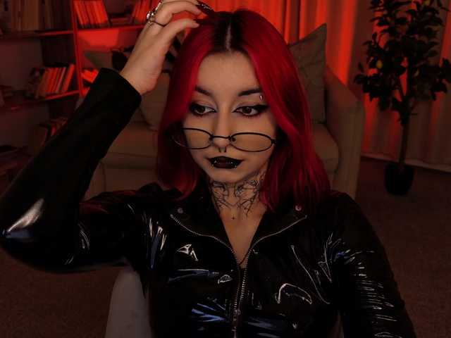 MistressMarcelline live cam on BongaCams