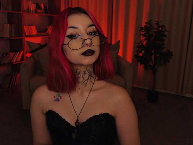 MistressMarcelline live cam on BongaCams