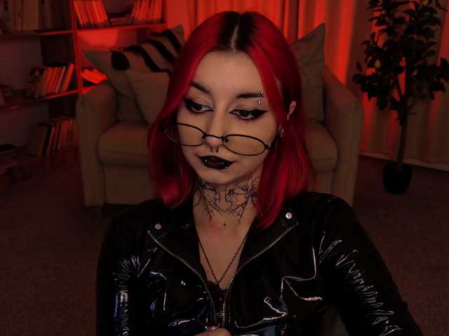 MistressMarcelline live cam on BongaCams