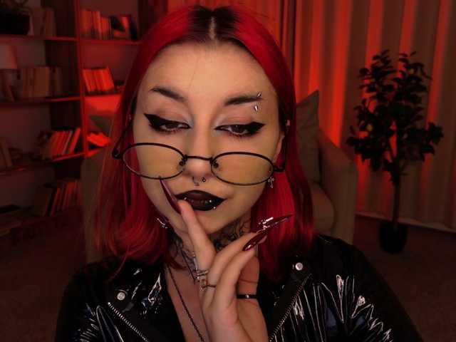 MistressMarcelline live cam on BongaCams